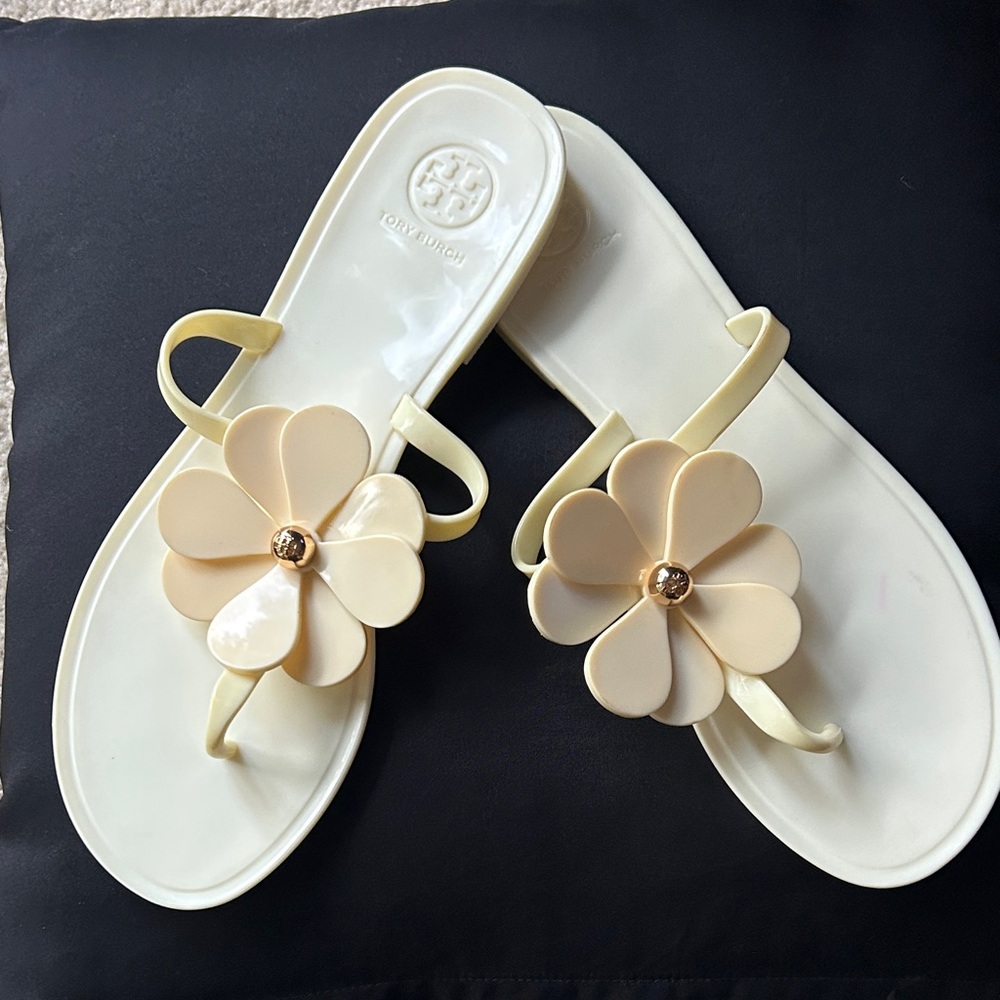 Tory Burch Ivory/yellow Floral Jelly Sandal SZ 9